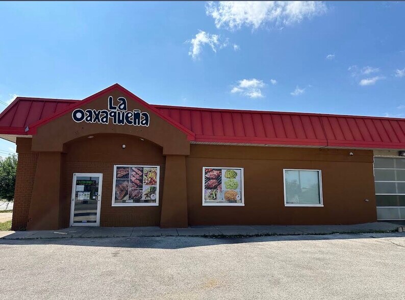 5401 N Lovers Lane Rd, Milwaukee, WI à louer - Photo de l’immeuble – Image 1 sur 1