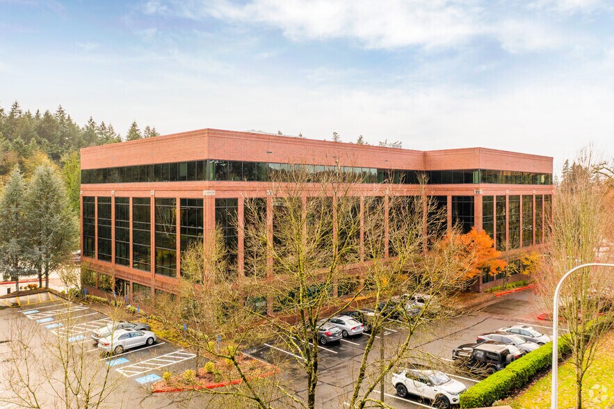 4800 meadows Rd, Lake Oswego, OR à louer - Photo de l’immeuble – Image 1 sur 18