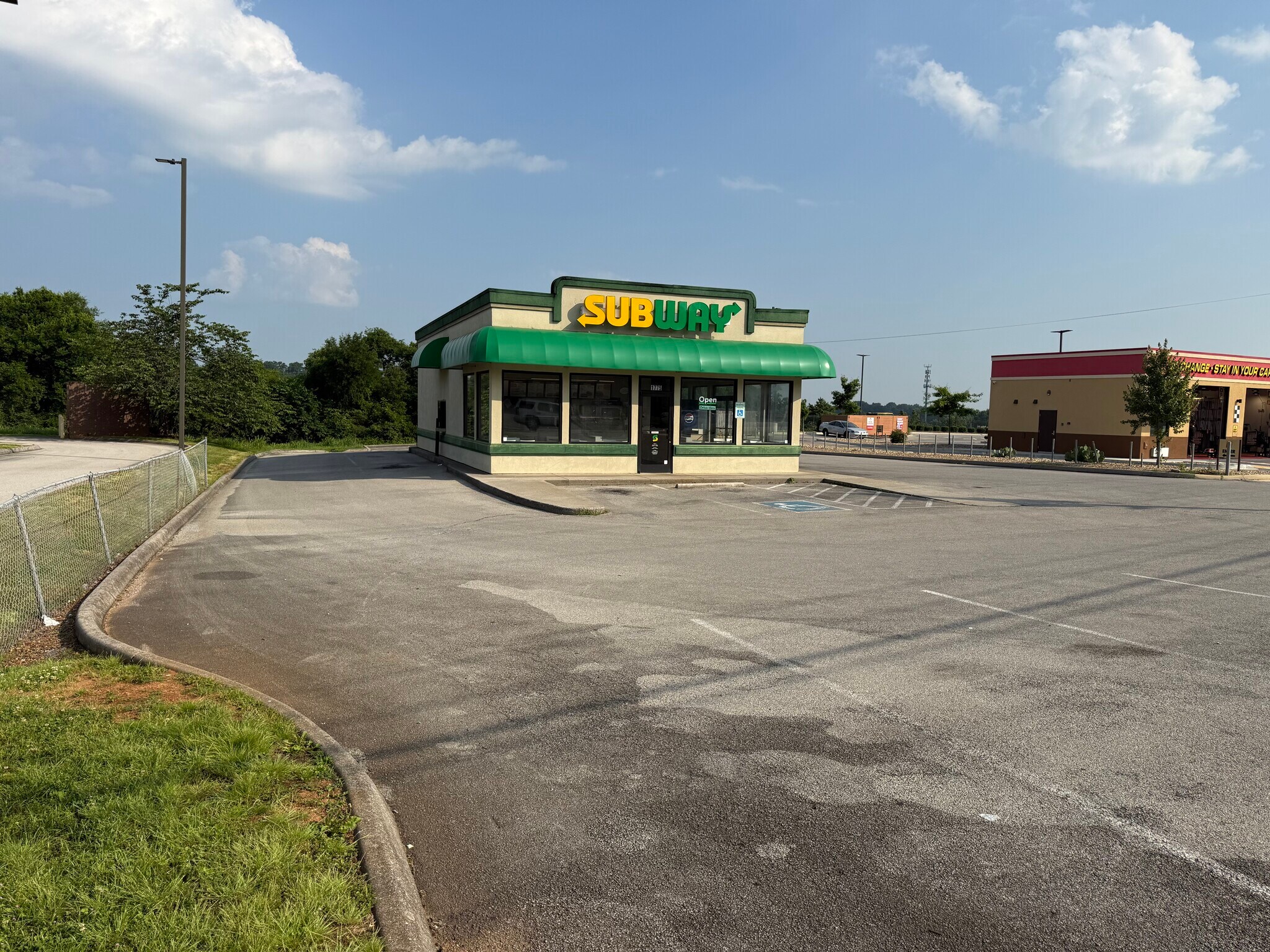 1775 W Broadway Ave, Maryville, TN à vendre Photo de l’immeuble– Image 1 sur 18