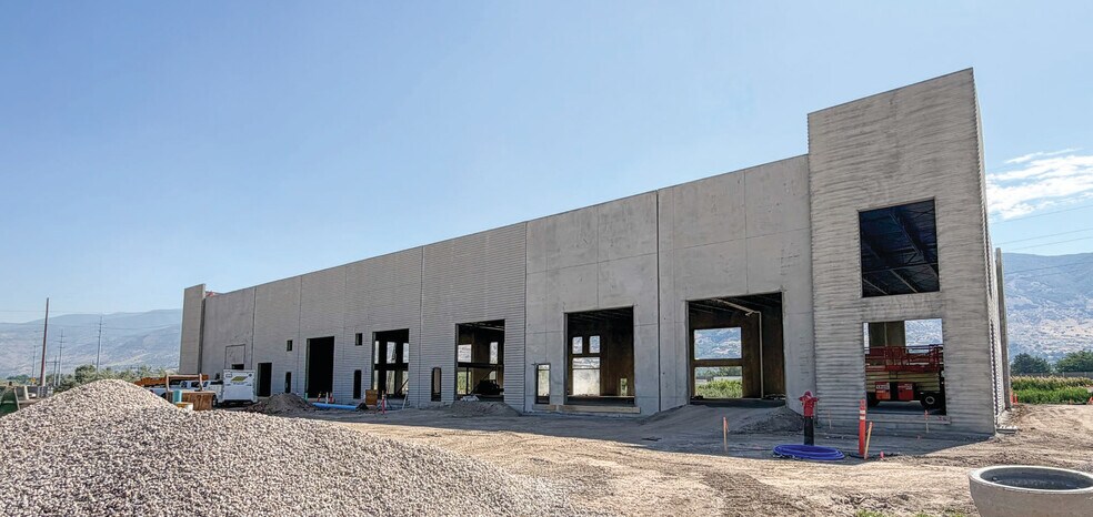 1041 N 950 W, Centerville, UT à louer - Photo de la construction – Image 2 sur 4