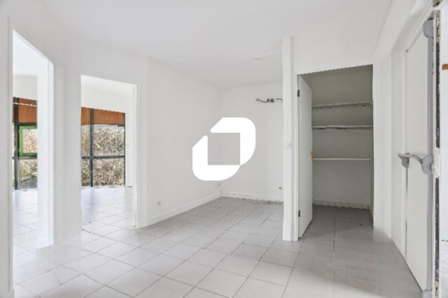 Bureau dans Lognes à louer - Photo intérieure – Image 1 sur 8