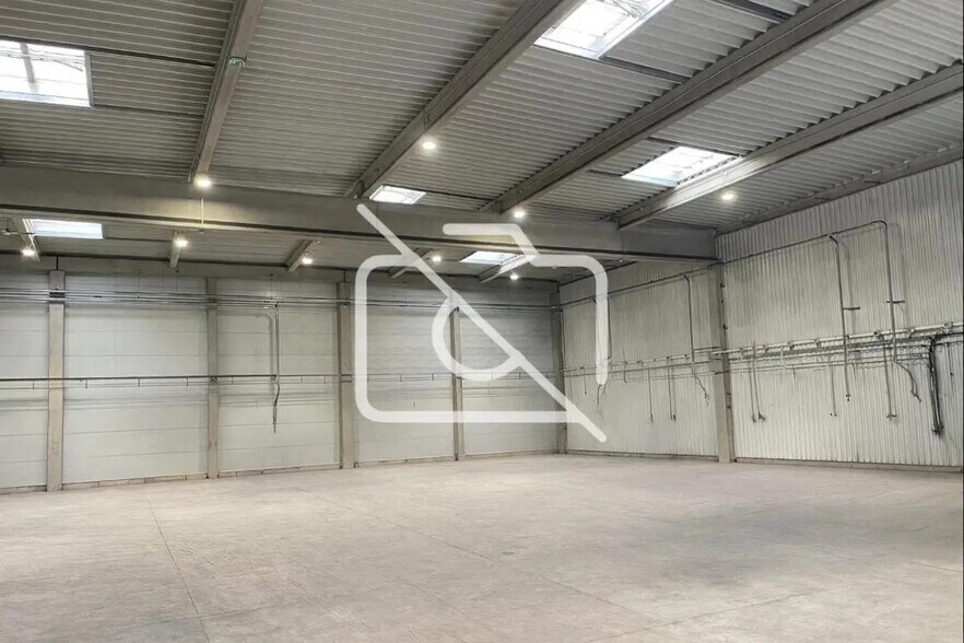Industriel/Logistique dans Vaires-sur-Marne à vendre - Photo intérieure – Image 1 sur 4