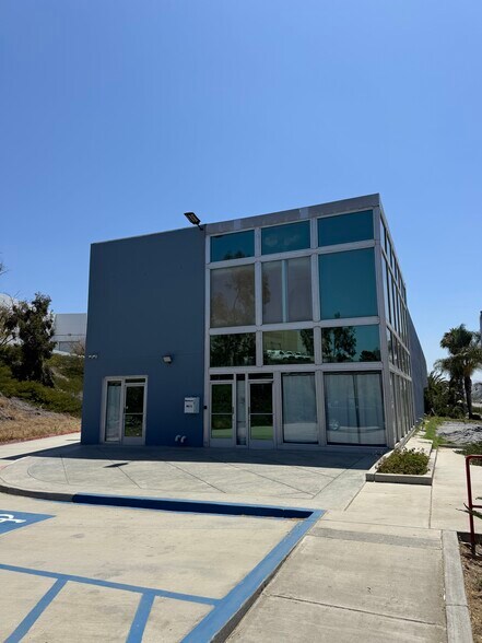 725 Main St, Chula Vista, CA à louer - Photo de l’immeuble – Image 1 sur 11