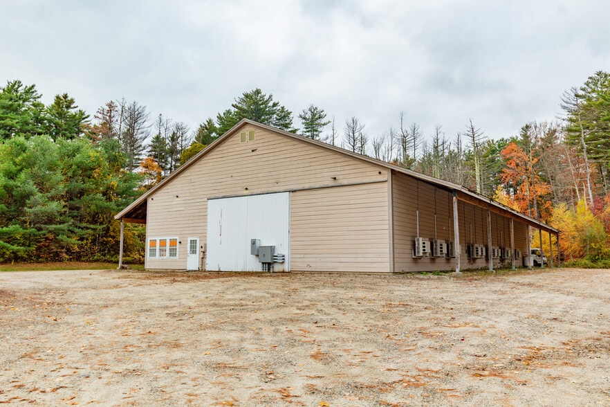 222 Gray Rd, Cumberland, ME à vendre - Photo principale – Image 1 sur 10