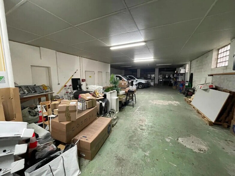 Local d'activités dans Livry-Gargan à vendre - Photo principale – Image 1 sur 1