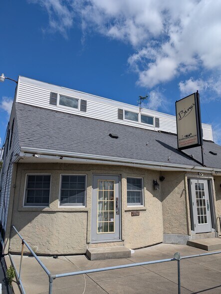 1952 Kensington Ave, Buffalo, NY à louer - Photo de l’immeuble – Image 2 sur 24