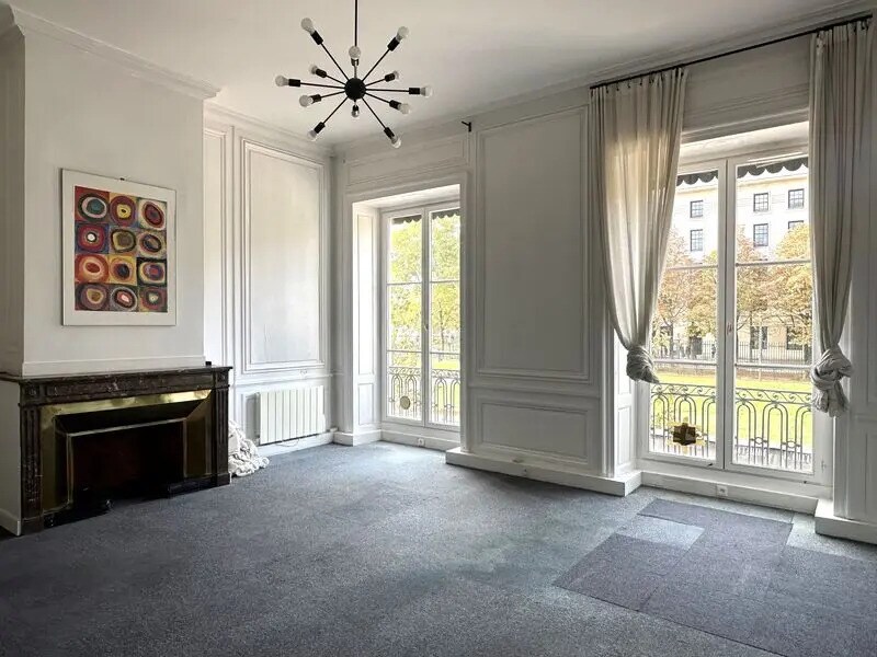  dans Lyon à vendre Photo intérieure– Image 1 sur 1