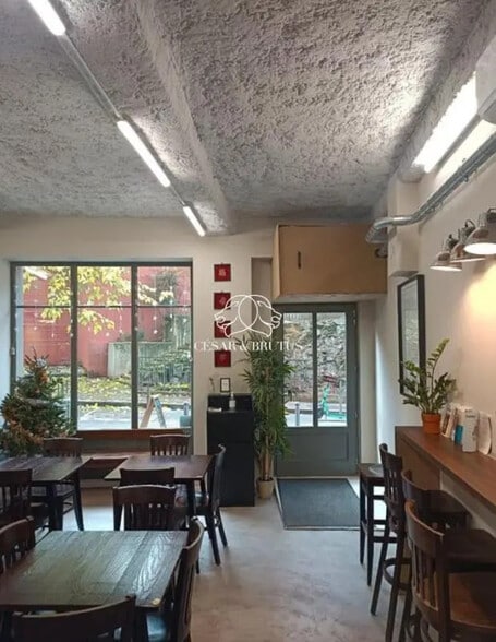 Local commercial dans Lyon à louer - Photo de l’immeuble – Image 1 sur 1