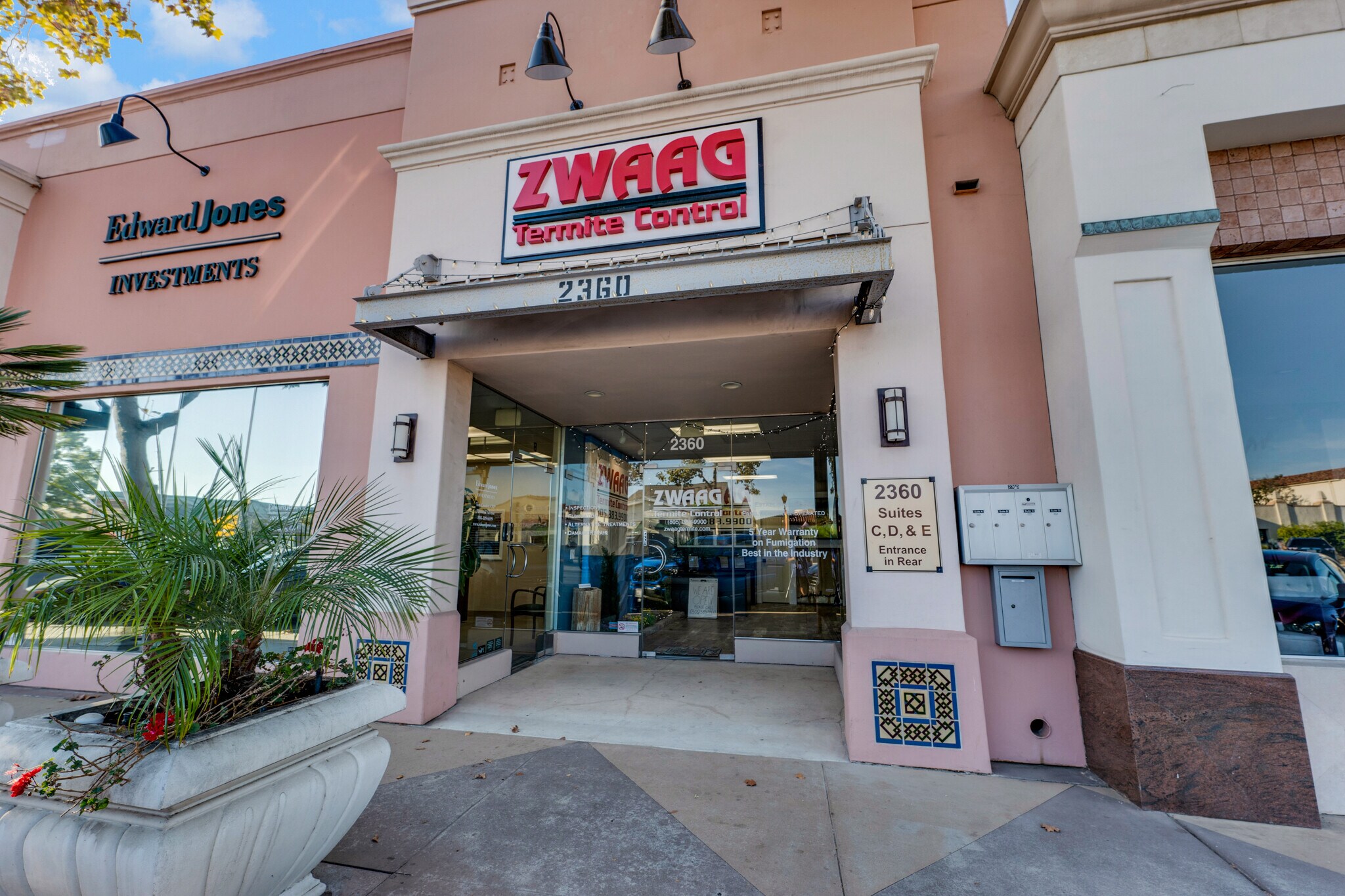 2360-2364 E Ventura Blvd, Camarillo, CA à louer Photo de l’immeuble– Image 1 sur 8