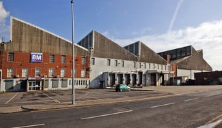 Plus de détails pour Squires Gate Ln, Blackpool - Industriel/Logistique à louer