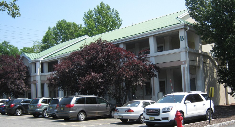 17-36 Bridge St, Metuchen, NJ à louer - Photo de l’immeuble – Image 3 sur 10