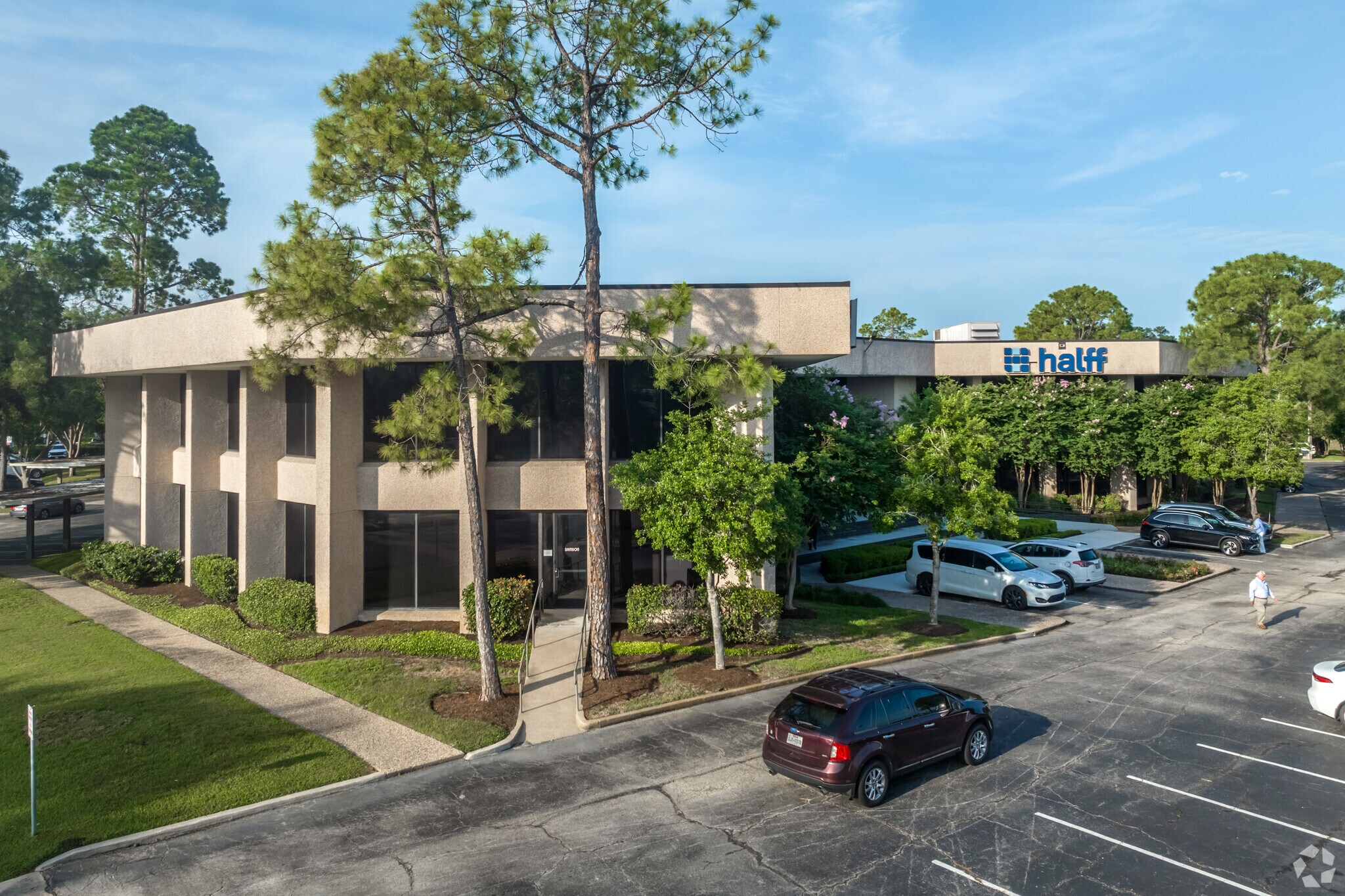 14800 St. Mary's Ln, Houston, TX à louer Photo principale– Image 1 sur 10