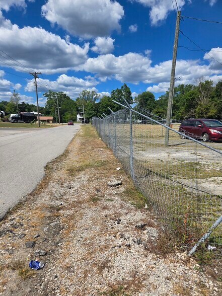 9999 Mill Street, Campton, KY à vendre - Photo de l’immeuble – Image 3 sur 4