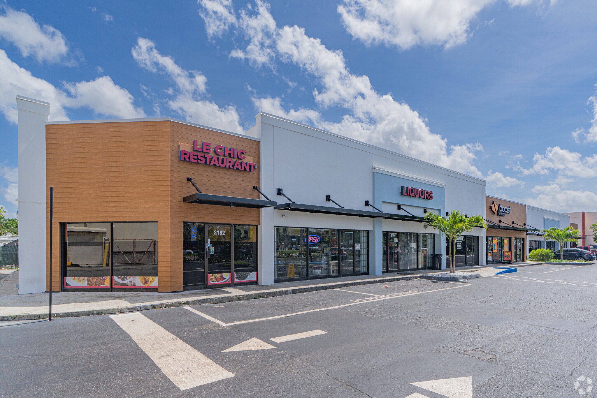 2152-2192 W Oakland Park Blvd, Oakland Park, FL à louer Photo principale– Image 1 sur 4
