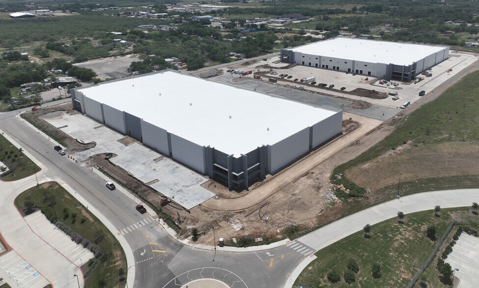 125 Kiefer Rd, San Antonio, TX à louer - Photo de l’immeuble – Image 2 sur 2