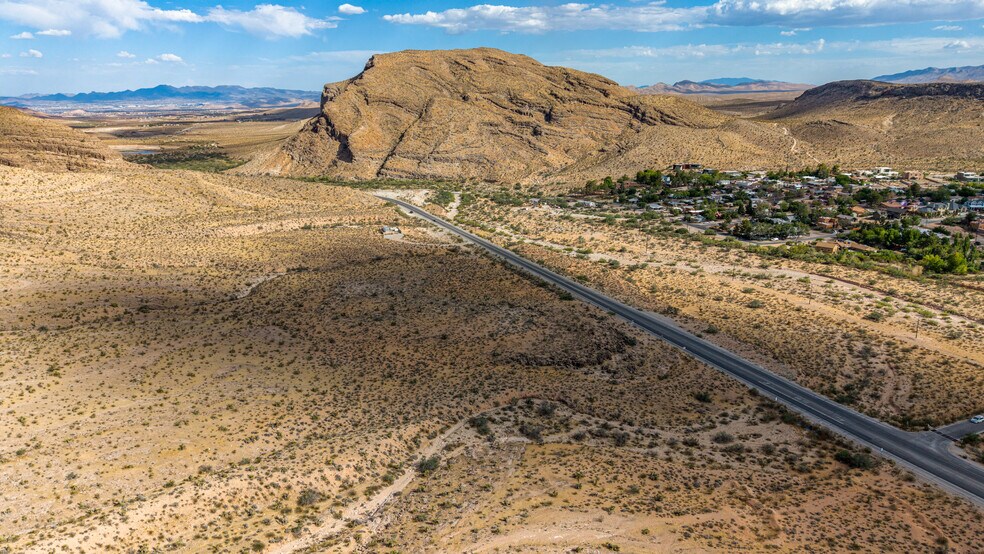 Blue Diamond Rd, Blue Diamond, NV à vendre - Photo de l’immeuble – Image 2 sur 10