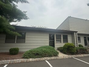 31P Mountain Boulevard, Warren, NJ à louer Photo de l’immeuble– Image 2 sur 5