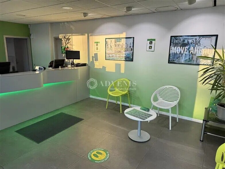 Local d’activités dans Eckbolsheim à louer - Photo de l’immeuble – Image 3 sur 6