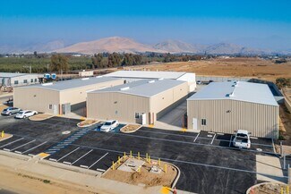 Plus de détails pour 136 S Blair Rd, Woodlake, CA - Industriel/Logistique à vendre