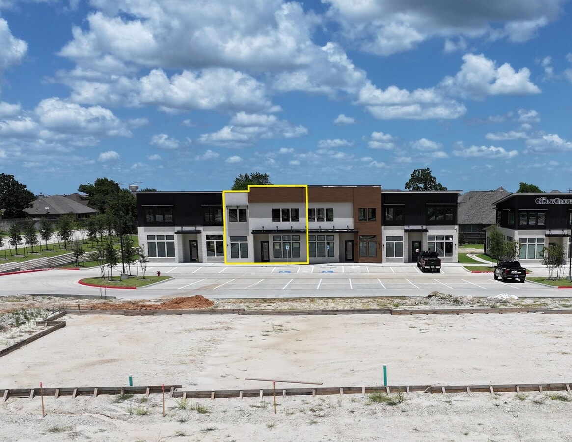 2800 Barron Rd, College Station, TX 77845 - Lot 102 - - Photo intérieure - Image 1 of 1