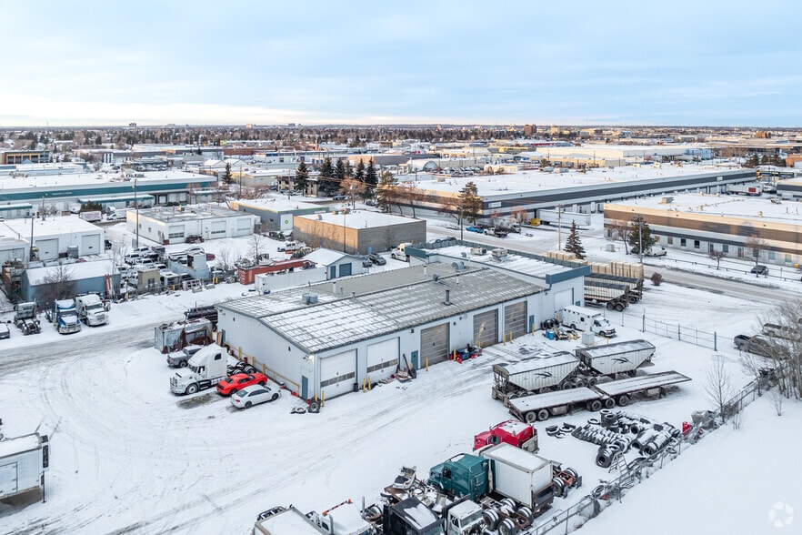 11433 154 St NW, Edmonton, AB à vendre - Aérien – Image 3 sur 3