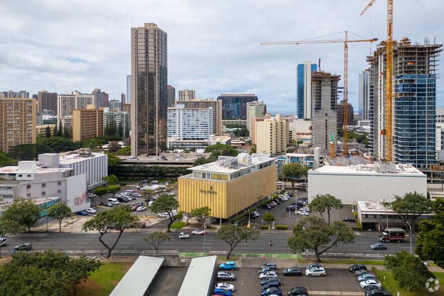 1451 S king St, Honolulu, HI à louer - Aérien – Image 2 sur 10
