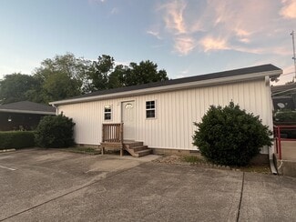 Plus de détails pour 113 N Vine St, Ashland City, TN - Local commercial à louer