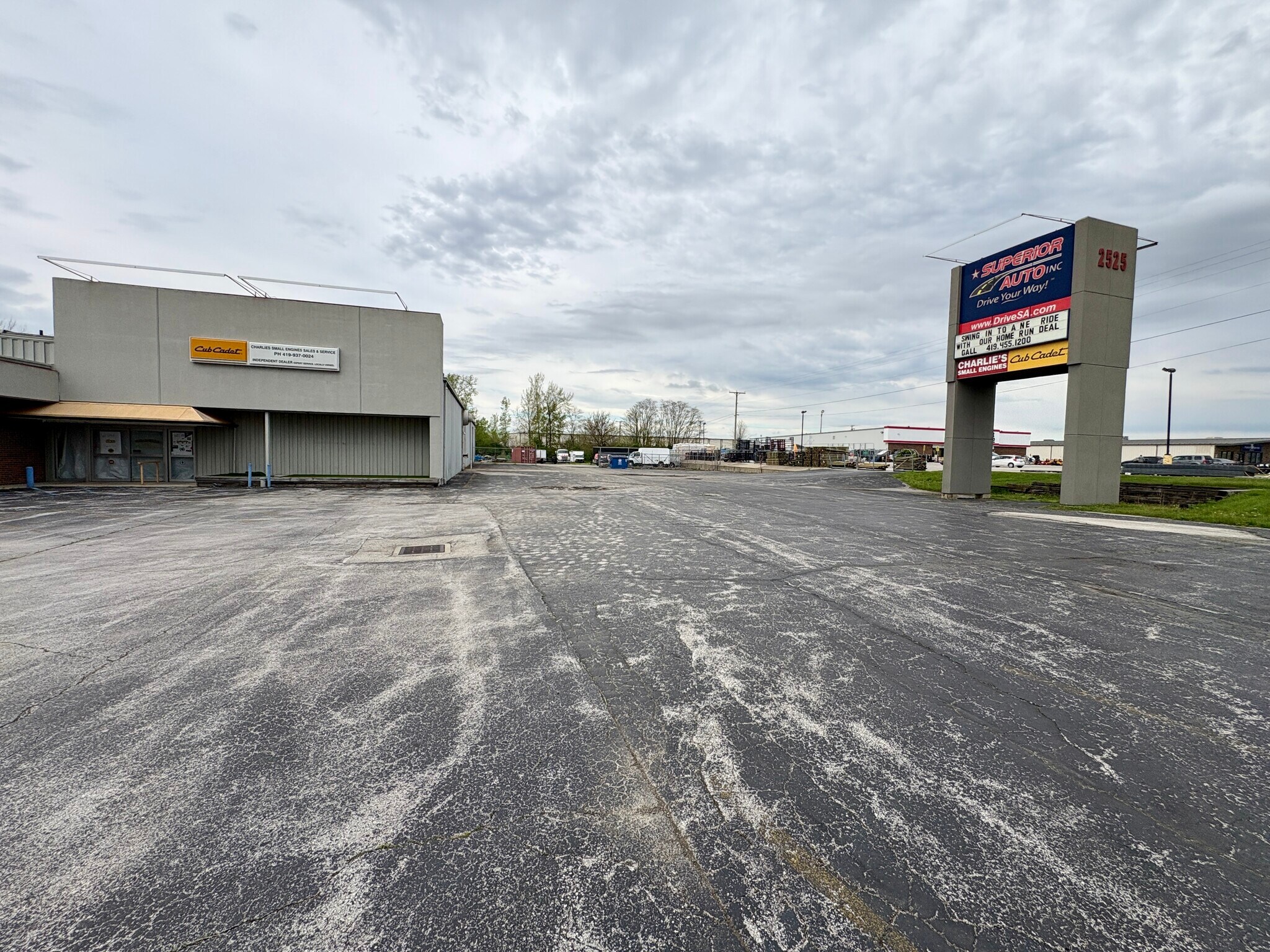 2525 W Market St, Tiffin, OH à louer Photo de l’immeuble– Image 1 sur 29