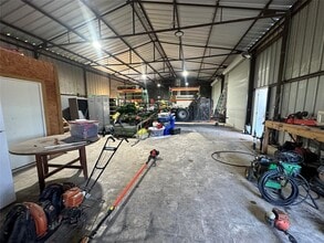 1713 Meyer Rd, Beasley, TX à louer Photo intérieure– Image 1 sur 5