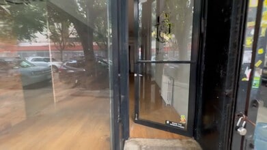 134 Boerum St, Brooklyn, NY à louer - Vidéo sur l’annonce professionnelle 