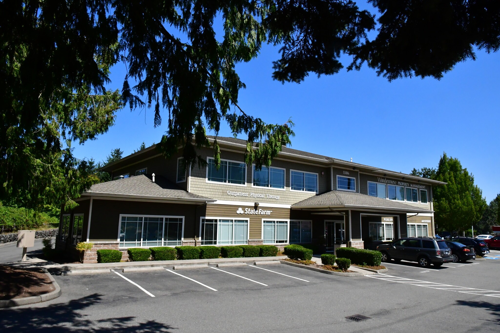13106 SE 240th St, Kent, WA à louer Photo principale– Image 1 sur 11