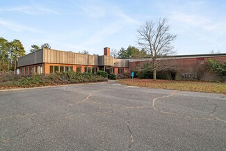 Plus de détails pour 135 Apremont Way, Westfield, MA - Industriel/Logistique à vendre