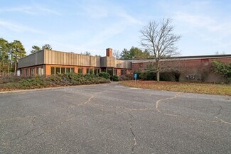 Plus de détails pour 135 Apremont Way, Westfield, MA - Industriel/Logistique à vendre