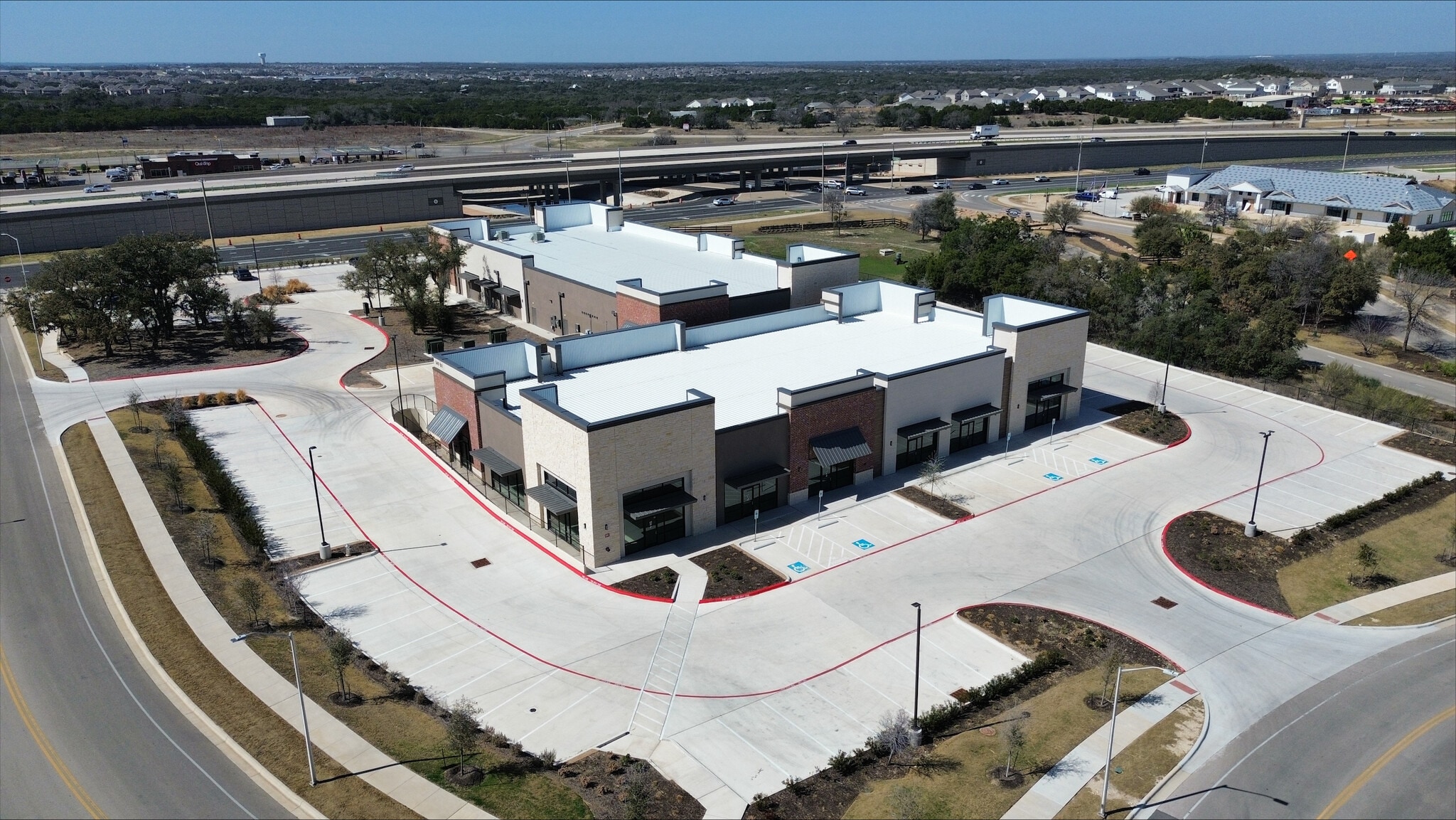 149 Bulbine Dr, Leander, TX à louer Photo de l’immeuble– Image 1 sur 3