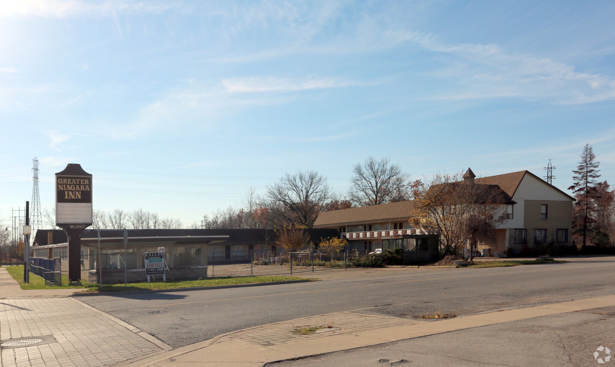 5544 Mcleod Rd, Niagara Falls, ON à vendre Photo principale– Image 1 sur 6