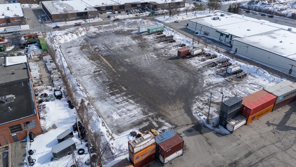 124 Av Labrosse, Pointe-claire, QC à louer - Photo principale – Image 1 sur 9