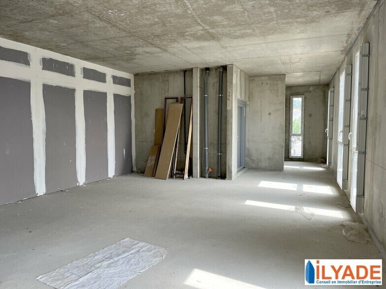 Local commercial dans Manosque à vendre - Photo intérieure – Image 3 sur 10