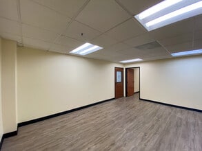 1717 NE 42nd Ave, Portland, OR à louer Photo intérieure– Image 2 sur 7