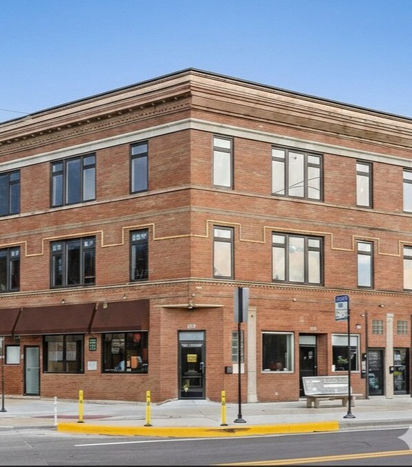 2165-2171 N Milwaukee Ave, Chicago, IL à louer Photo de l’immeuble– Image 1 sur 10