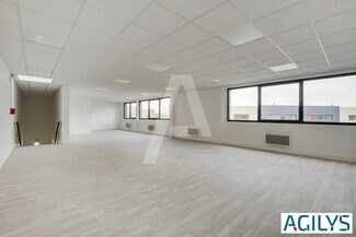 Plus de détails pour Local d'activités à louer