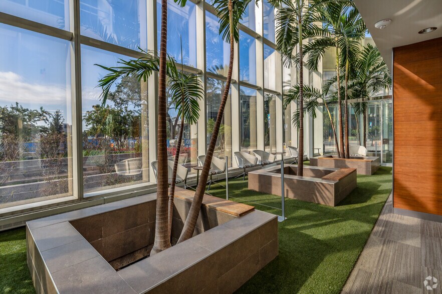 225 Water St, Jacksonville, FL à louer - Hall d’entrée – Image 3 sur 13