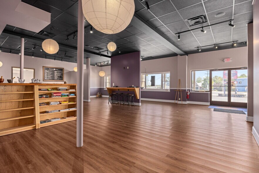 294 Lee Hwy, Verona, VA à louer - Photo de l’immeuble – Image 2 sur 24