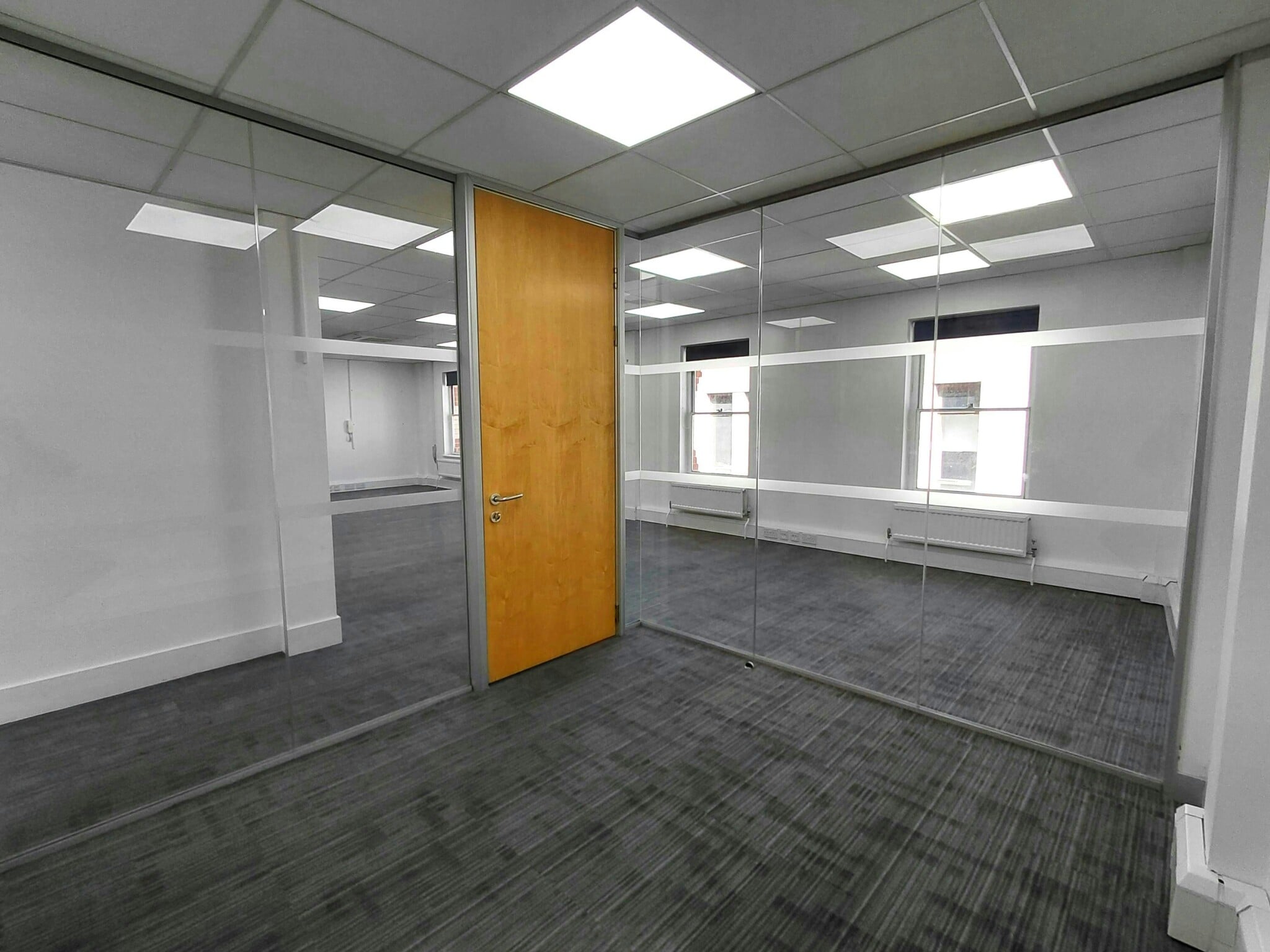 14-16 Cross St, Reading à louer Photo intérieure– Image 1 sur 6