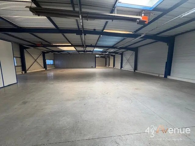 Local d'activités dans Veauche à vendre Photo intérieure– Image 1 sur 5