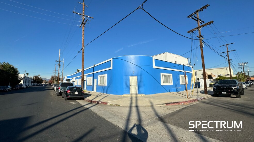 8150-8166 Orion Ave, Van Nuys, CA à louer - Photo de l’immeuble – Image 2 sur 3