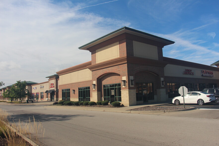 558-586 Randall Rd, South Elgin, IL à louer - Photo de l’immeuble – Image 2 sur 5
