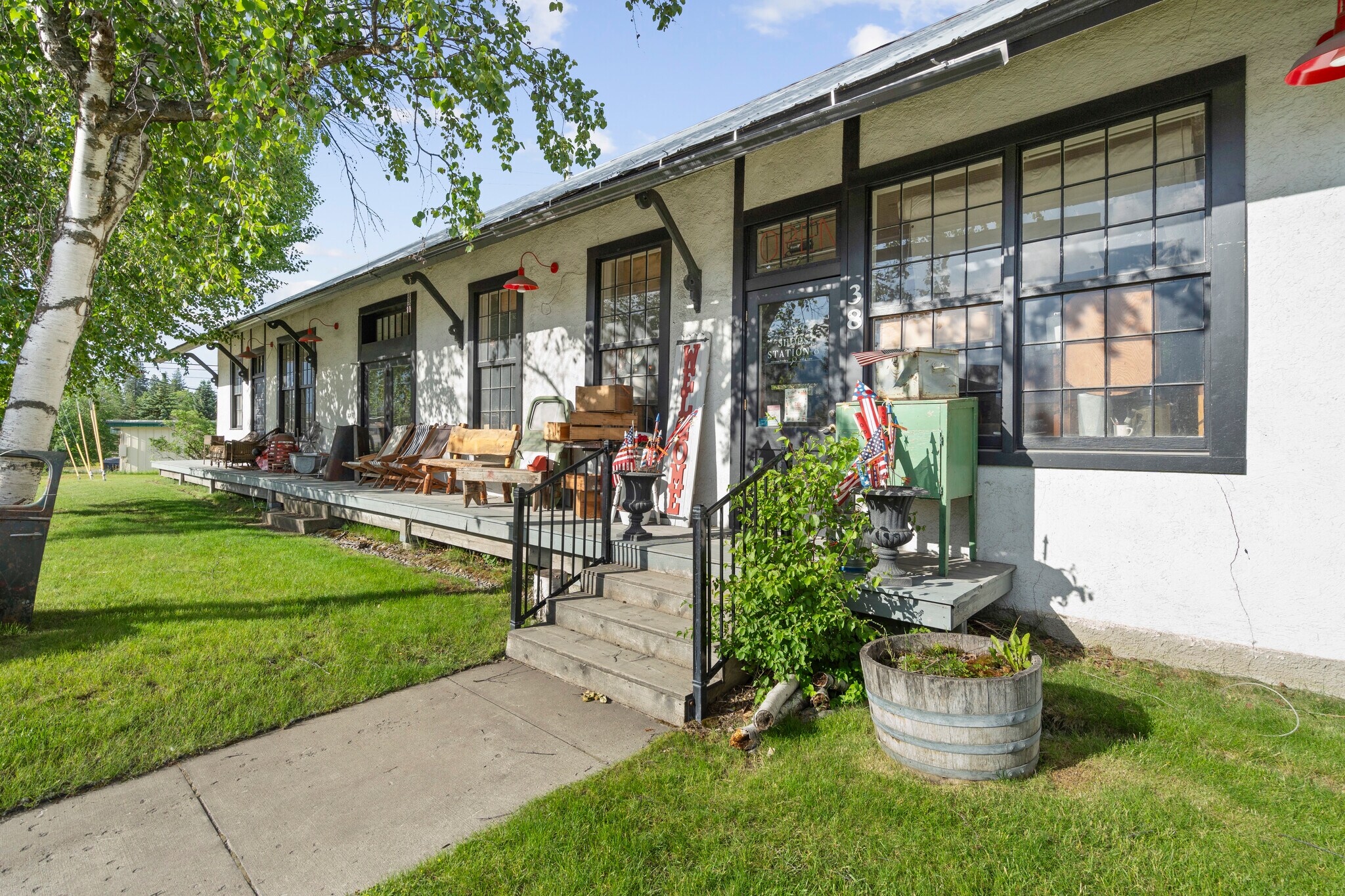 8 US Highway 2 E, Columbia Falls, MT à vendre Photo de l’immeuble– Image 1 sur 5