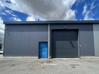 Plus de détails pour Bureau, Local d'activités à louer