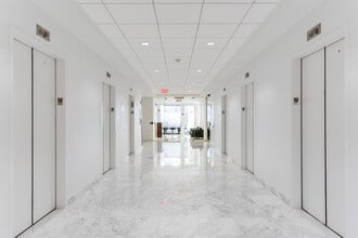 777 Third Ave, New York, NY à louer Photo intérieure– Image 1 sur 7