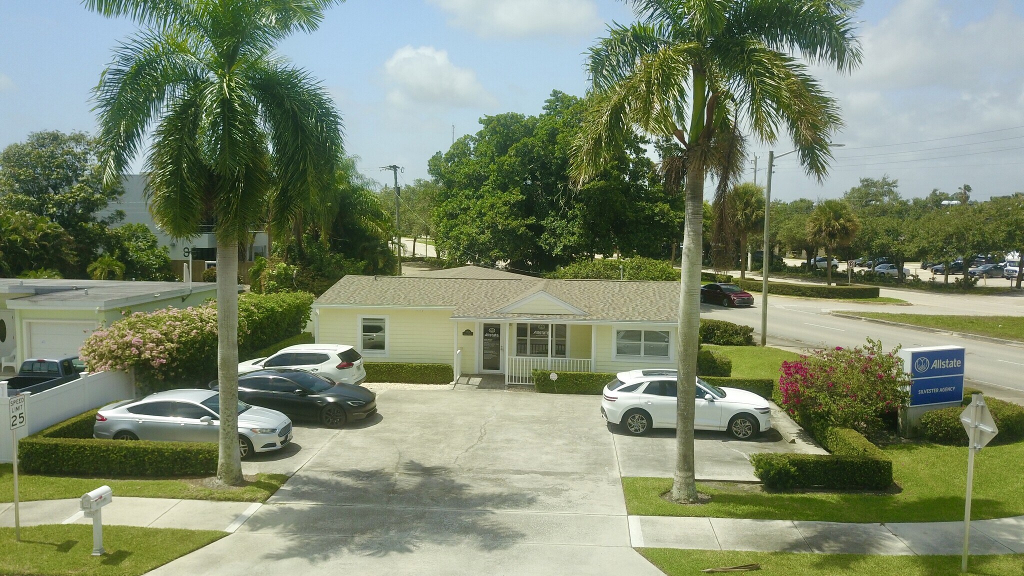 2718 Conroy Rd, West Palm Beach, FL à vendre Photo de l’immeuble– Image 1 sur 4